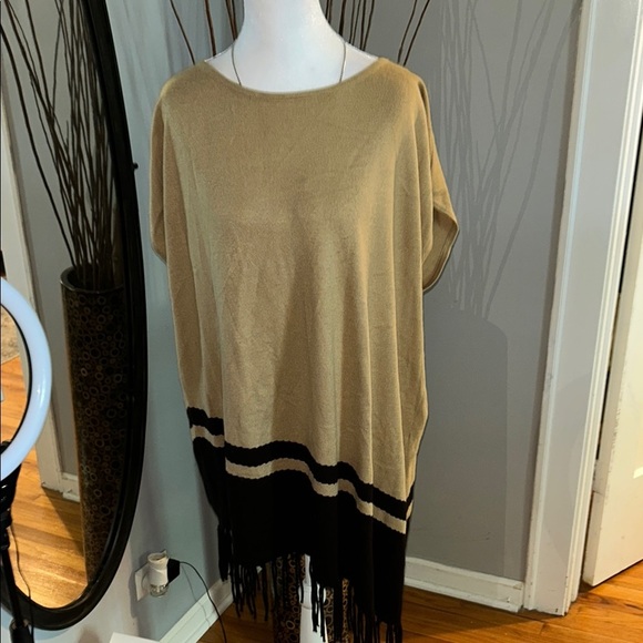 Susan Graver Tan and Black Tunic Top - Picture 1 of 6